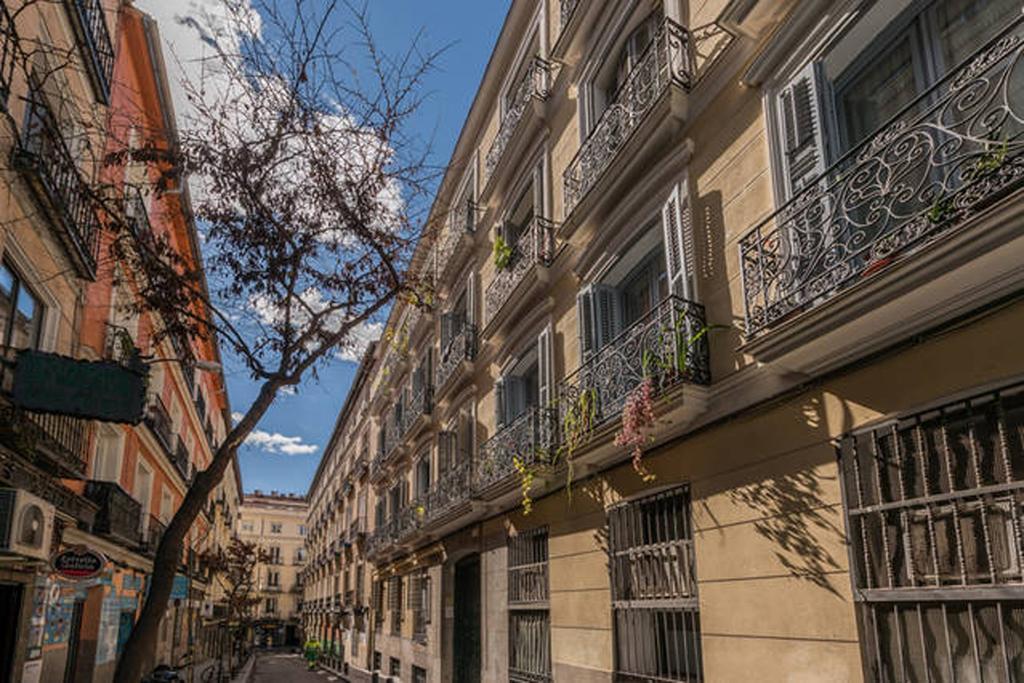 Barbieri Lägenhet Madrid Exteriör bild