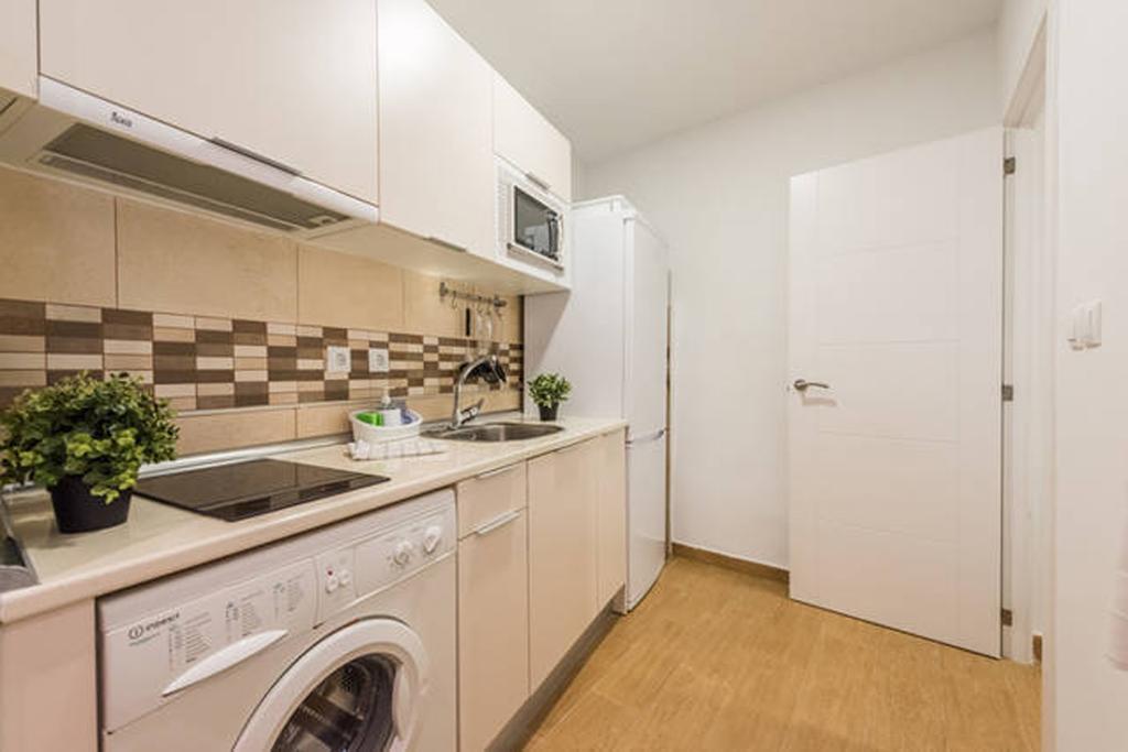 Barbieri Lägenhet Madrid Exteriör bild